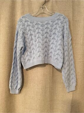 Willow & Wind Light Blue Cropped Cable Knit Sweater | M
